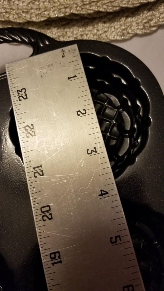 Nordic ware shortcake pan, basket weave pattern. Used once.