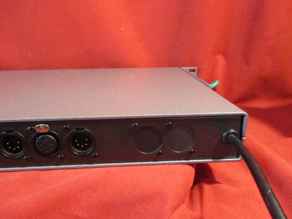 Doug Fleenor Design Alarm interface 2 Universe rack mounted