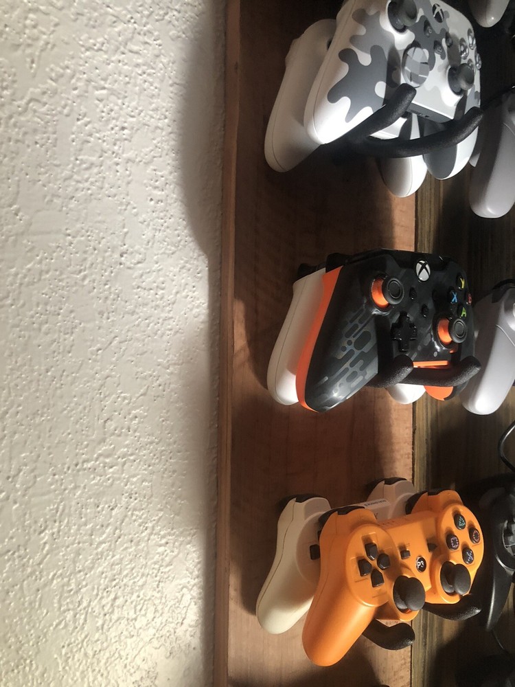 (universal) Gaming Controller Wall Mount Rack Stand For Analog Stick Controllers