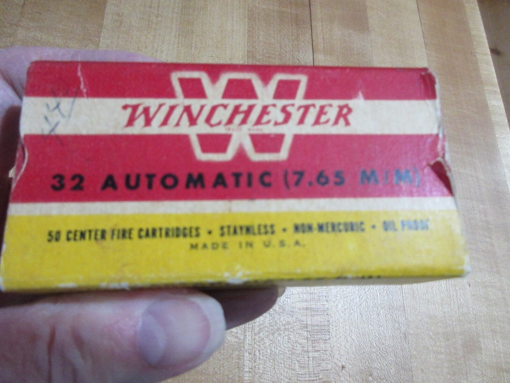 Empty Ammo Box Winchester 32 automatic with insert (w17) # 104
