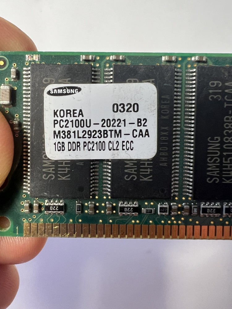 Samsung M381L2923BTM-CAA 1GB PC2100U CL2 ECC Non-Registered Memory DIMM Unbuffer
