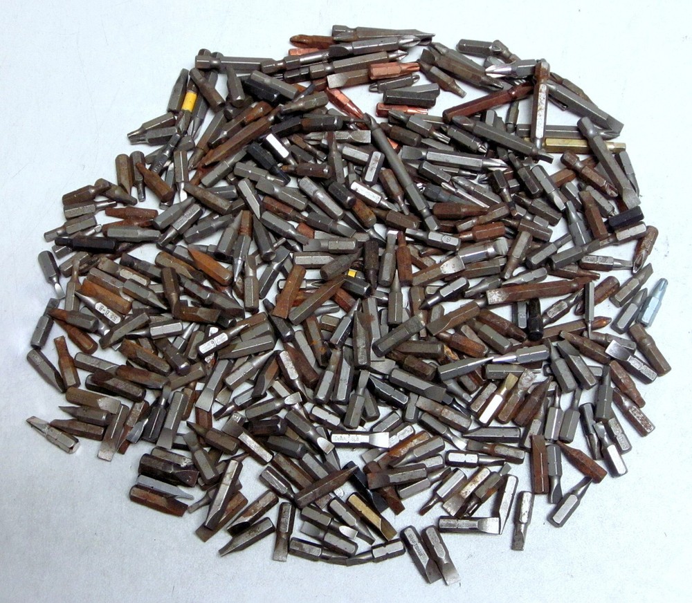 Large Lot Of Various Screwdriver Bits