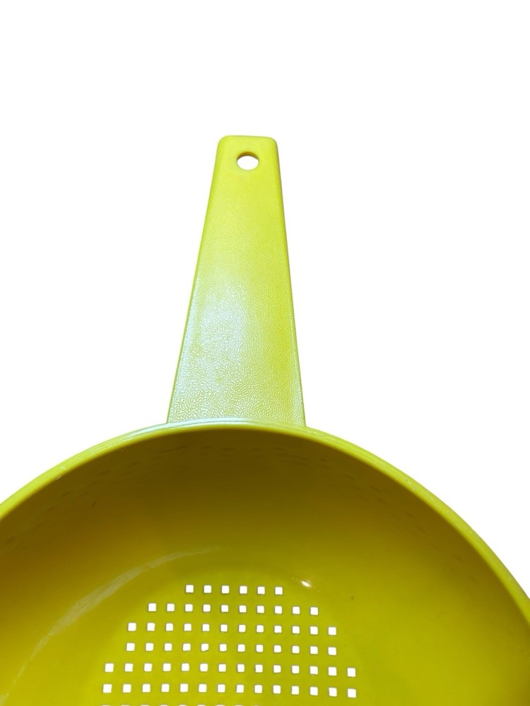 Tupperware Yellow Strainer Colander Vintage With Handle 1200-7
