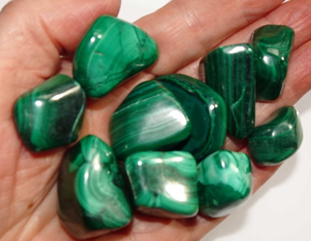 Malachite - 10 Tumbled Stones rt555x