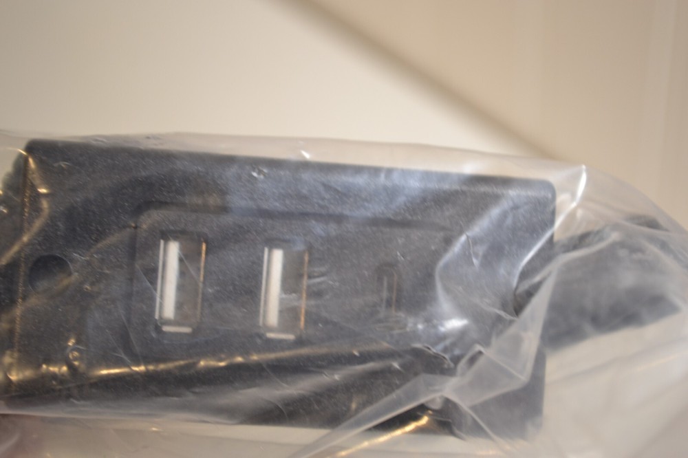 Furniture Power Distribution Unit (2 USB & 1 USB-C) BLACK