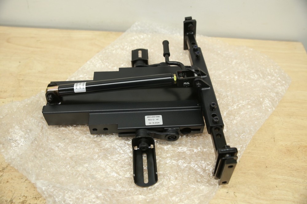 NEW Quantum Manual Quick-Adjust Elevating Legrest for Power Chairs MEC2001948