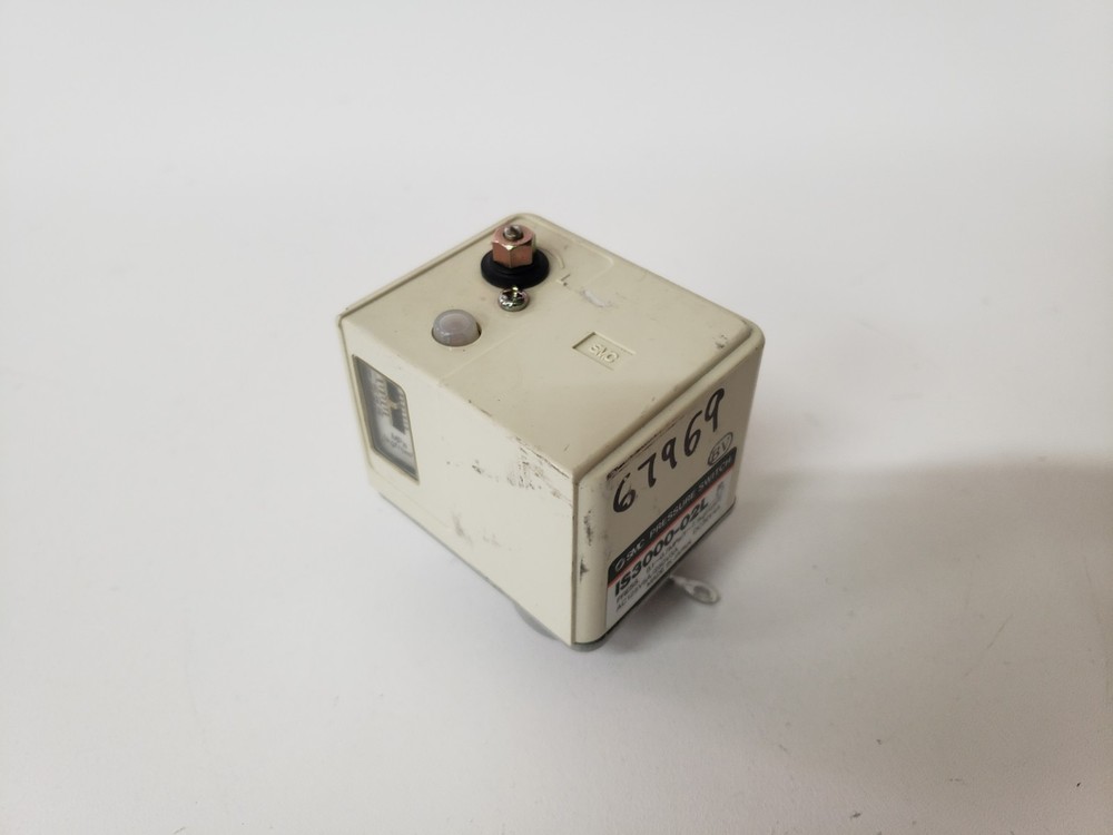 UNUSED - SMC IS3000-02L Pressure Switch