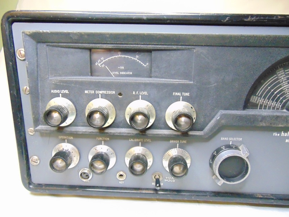 Hallicrafters HT-32 Ham Radio Transmitter
