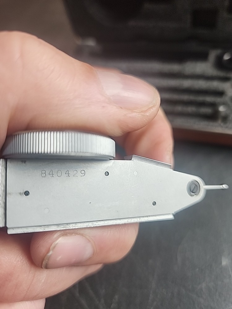 Brown & Sharpe 7032-1 .0001” Test Dial Indicator