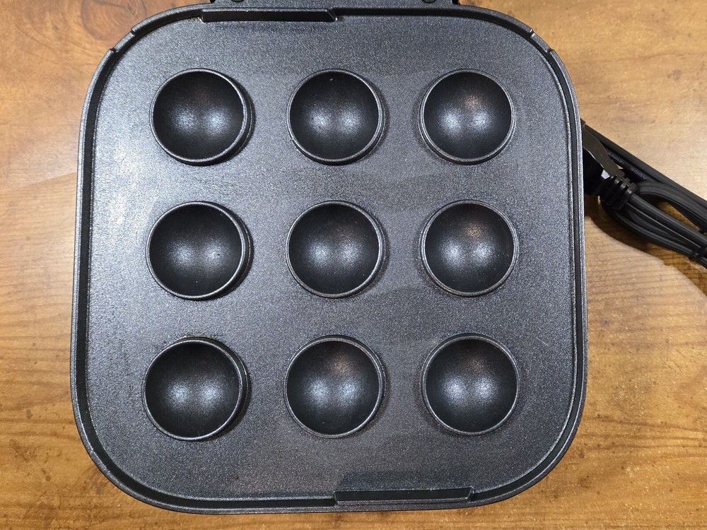 DASH Donut Bite Maker, Pink with Manual, Preowned