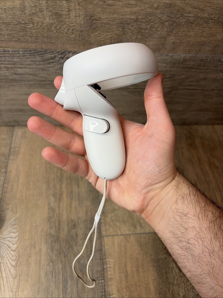 Genuine OEM Original Meta Oculus Quest 2 VR RIGHT Touch Controller Only - Tested