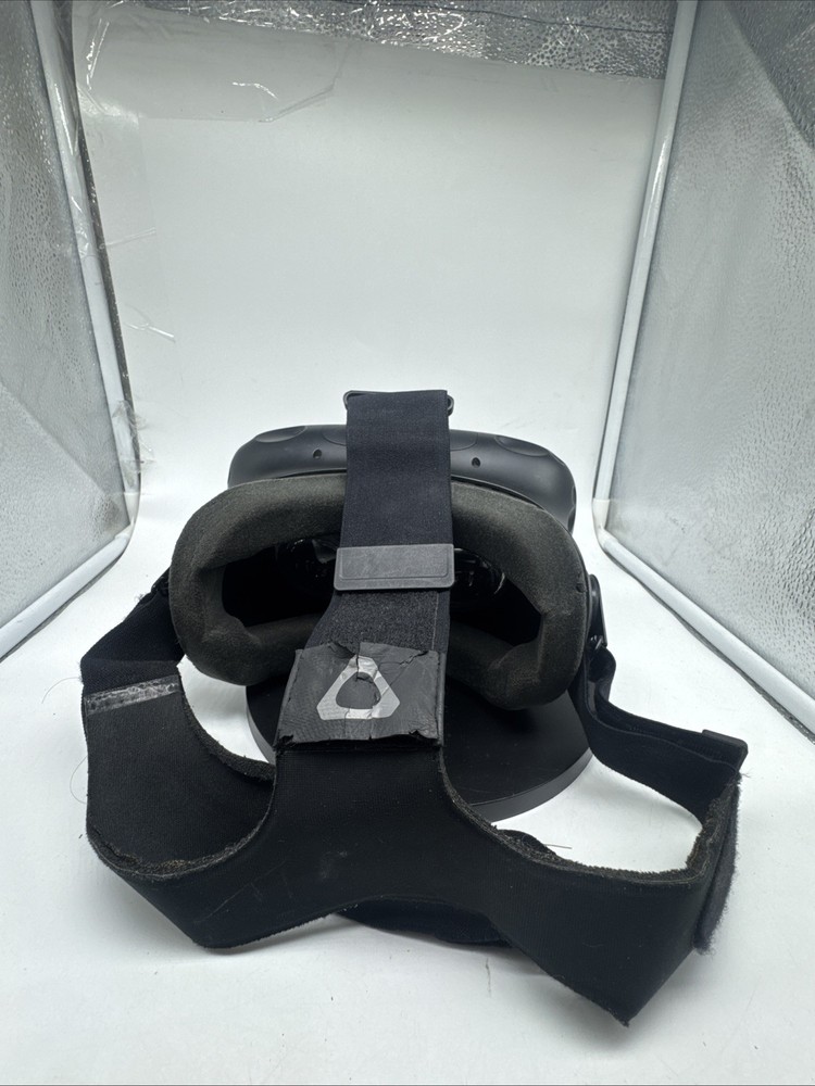 HTC Vive OPJT100 PC & Console Virtual Reality Headset