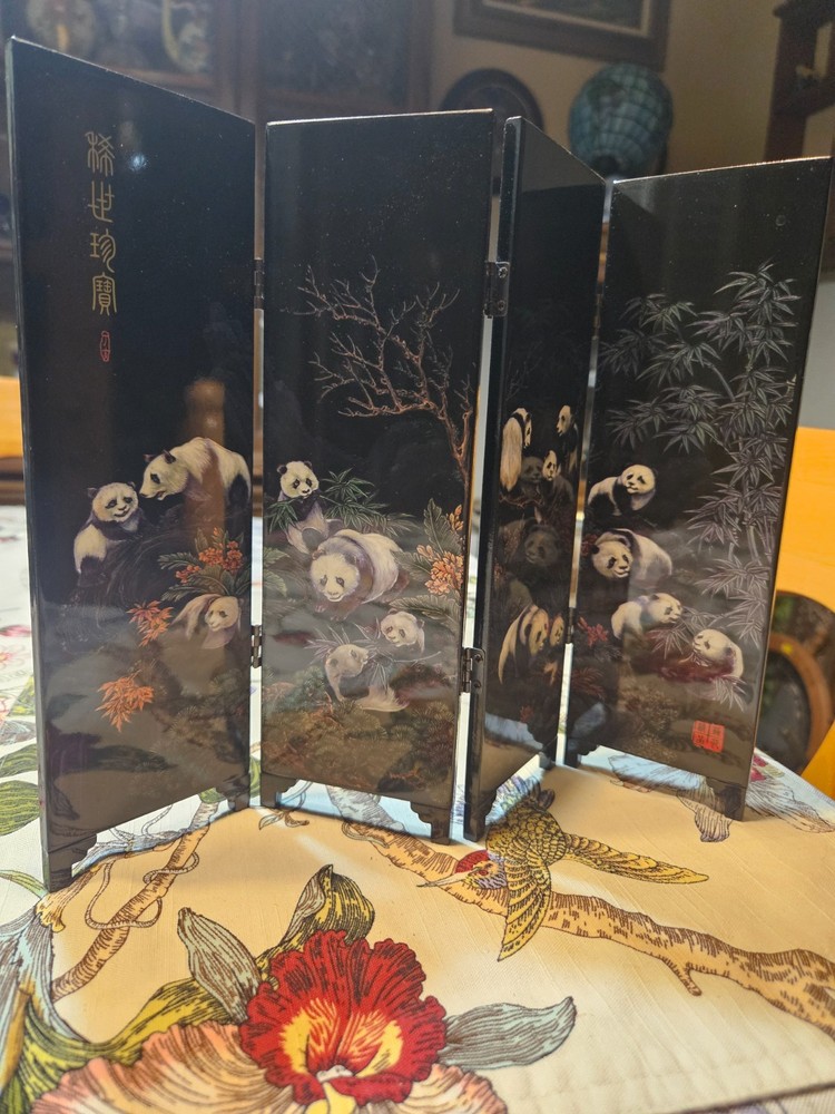 GIANT PANDA BLACK LAQUERED FOLDING SCREEN