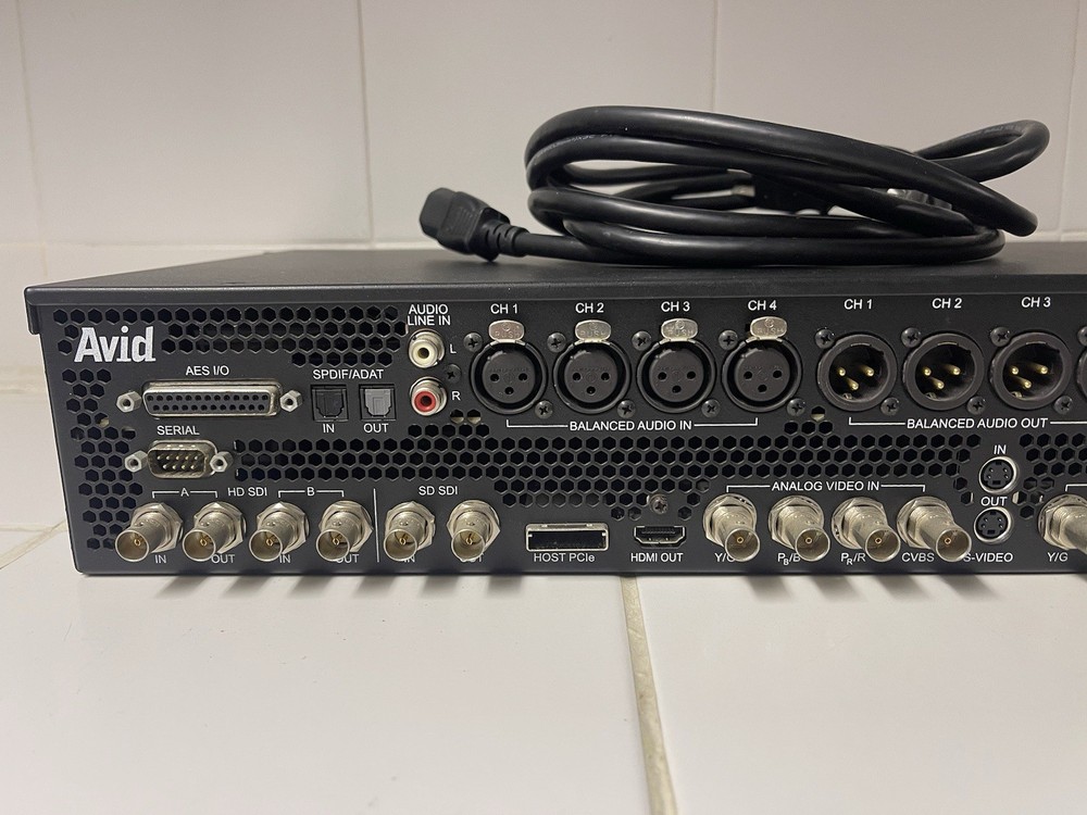 Avid Technology 7020-20084-XX Nitris DX Audio Video Interface Box (TESTED)