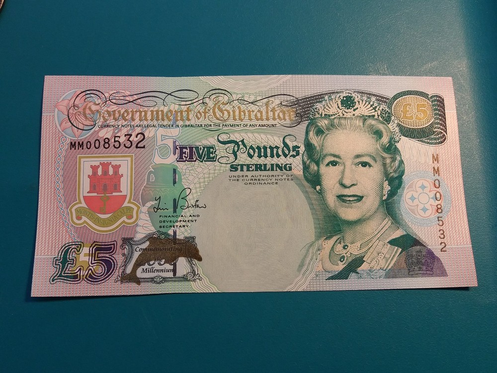 2000 Gibraltar 5 Pounds Commemorative, Choice UNC