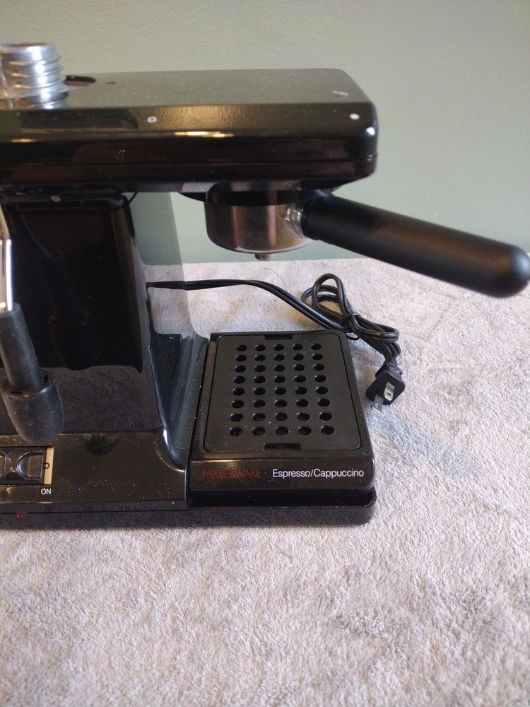 FARBERWARE Espresso Cappuccino Maker Model L2000 BRAND NEW