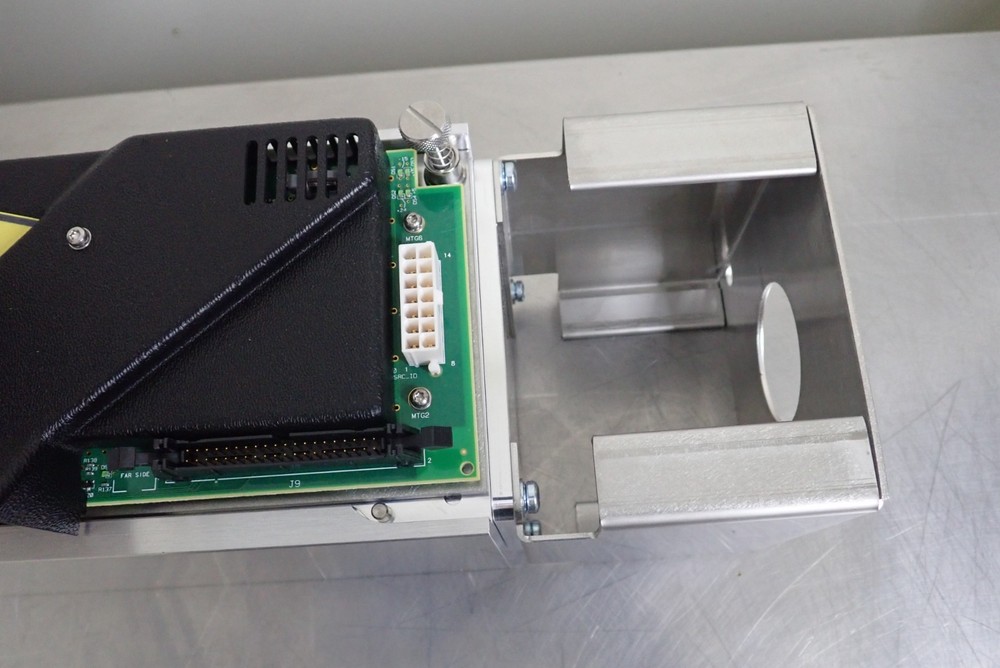 Agilent G7077-60201 5977 Source El Extraction Analyzer w/ G7077-65015 Sideboard