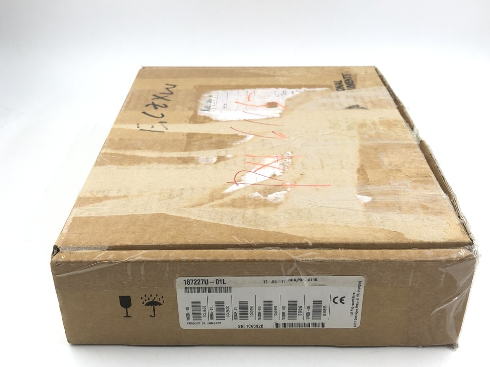 National Instruments NI PXI-6115 Simultaneous Sampling Multifunction new