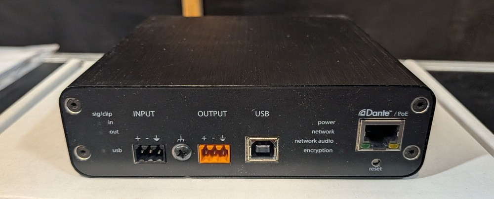 Shure MXA902W-S-USB & ANIUSB-MATRIX Audio Conferencing Kit