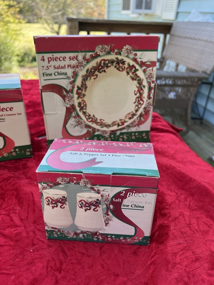 Fine China Christmas Set