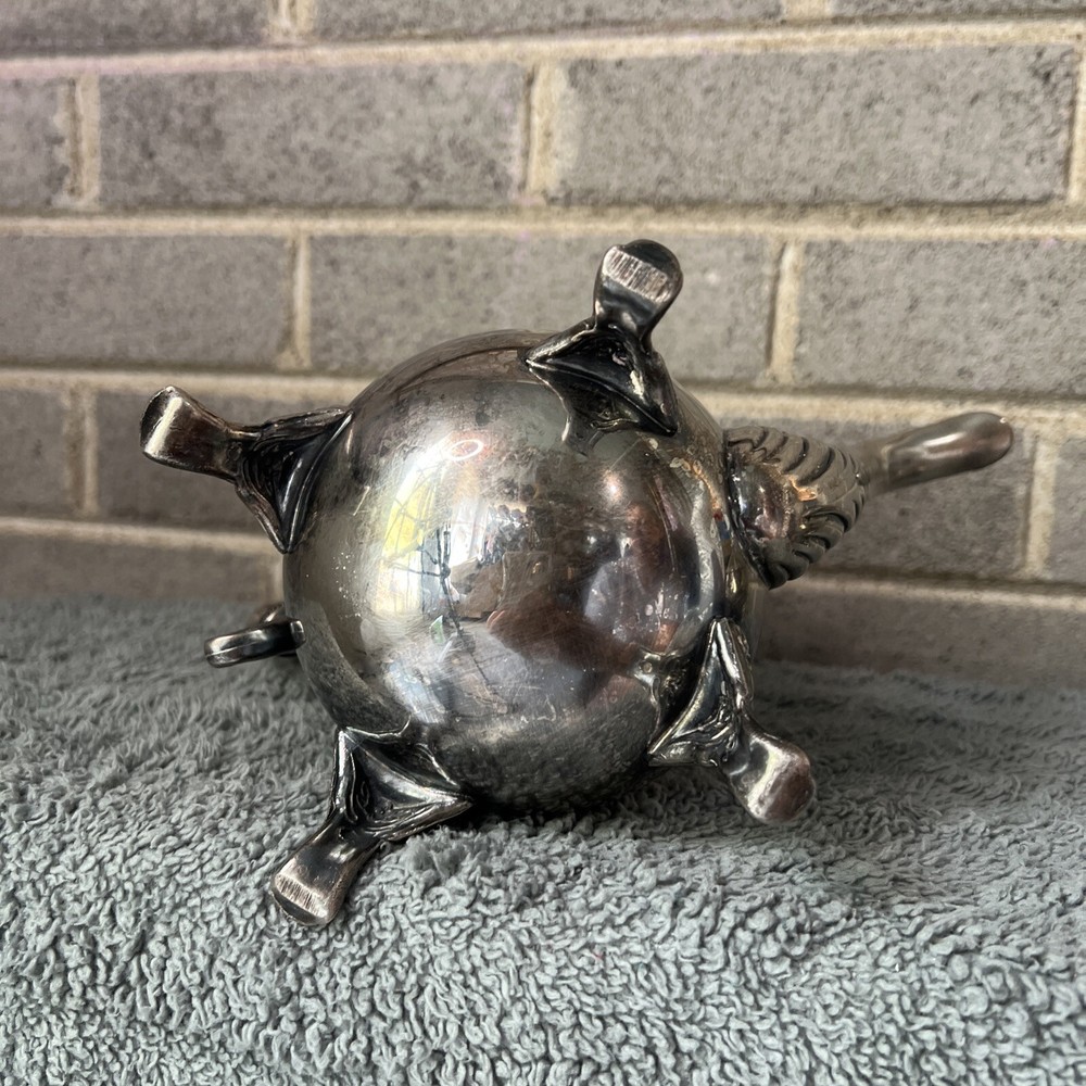 Oneida Silver Plate 2 Piece Teapot + Creamer