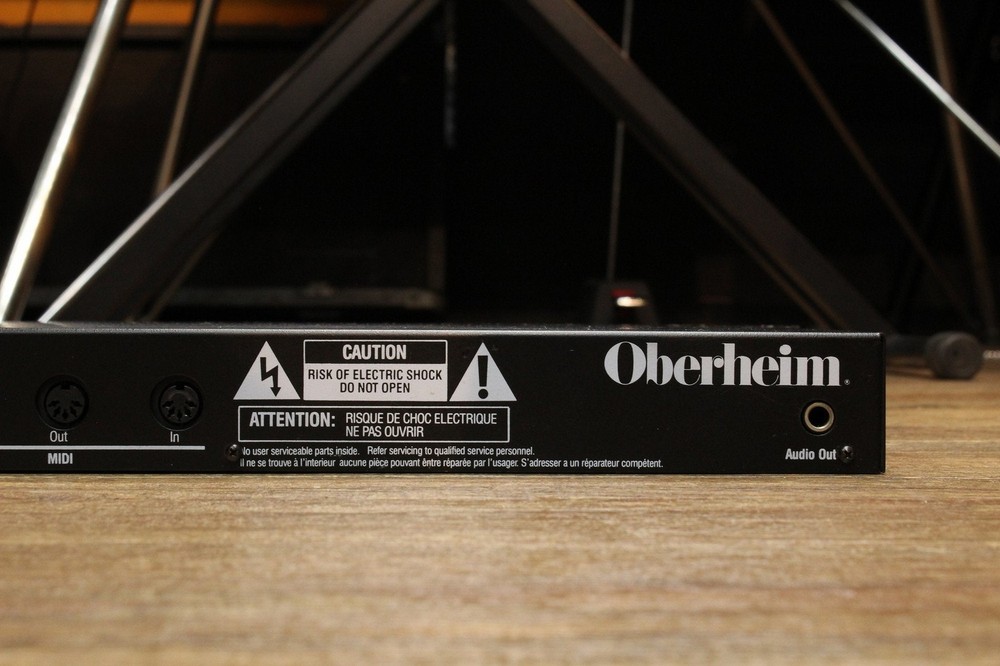 OBERHEIM MATRIX-1000