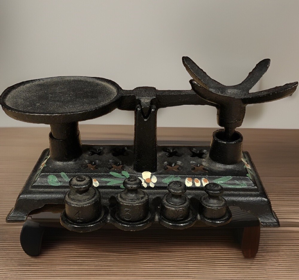 Vintage Miniature Cast Iron Scale With  4 Weights 5”