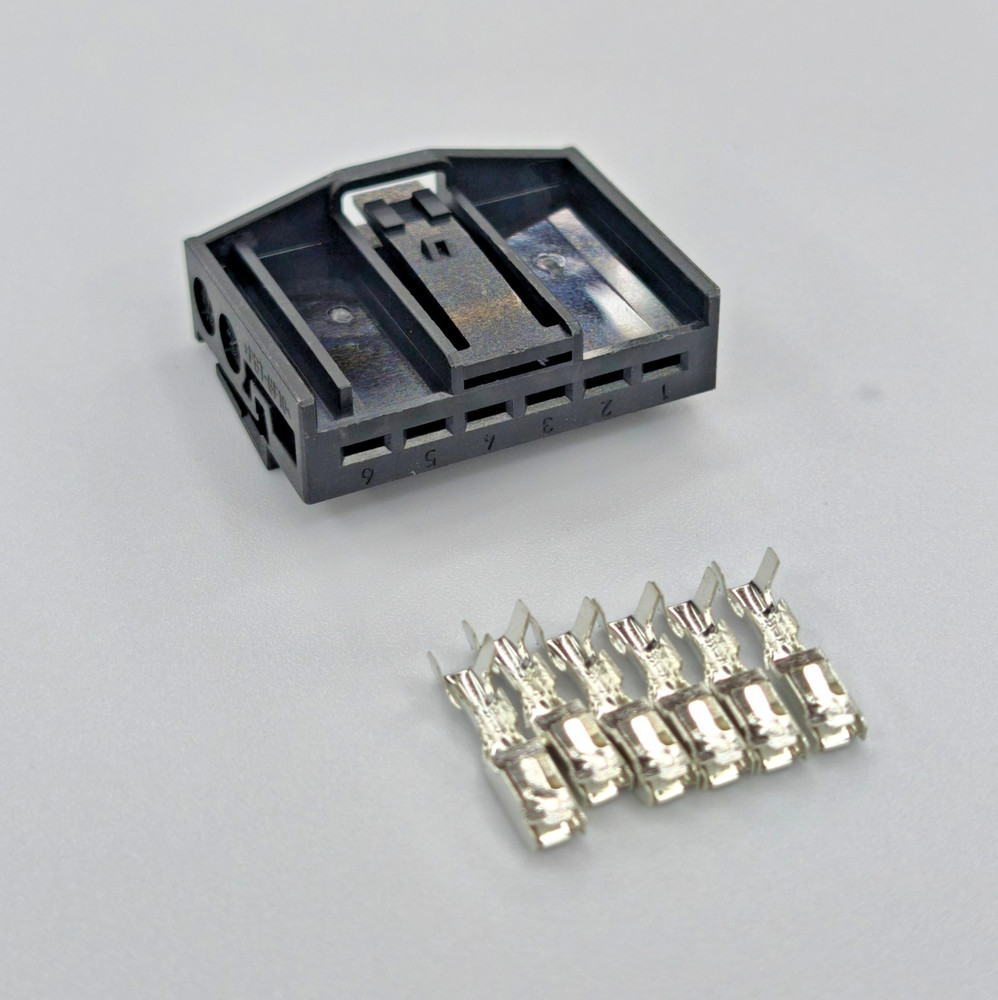 Tail Light Plug 6 Pin Connector For BMW E90 E91 E92 E93 Socket Housing