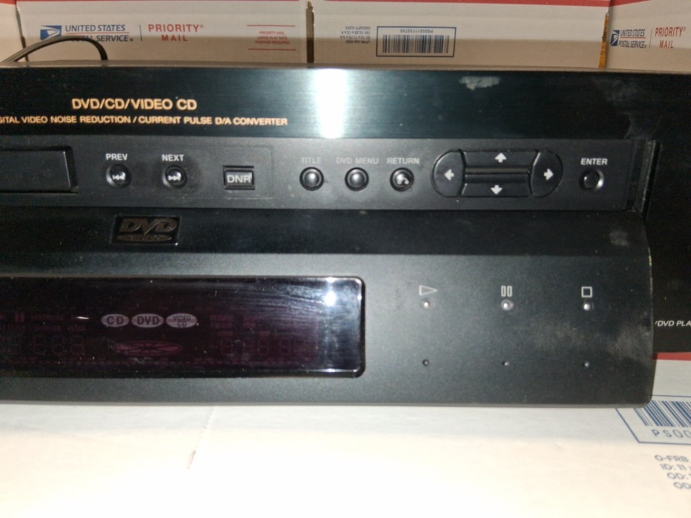 Sony DVP-S7000 CD/DVD Player With Working Remote