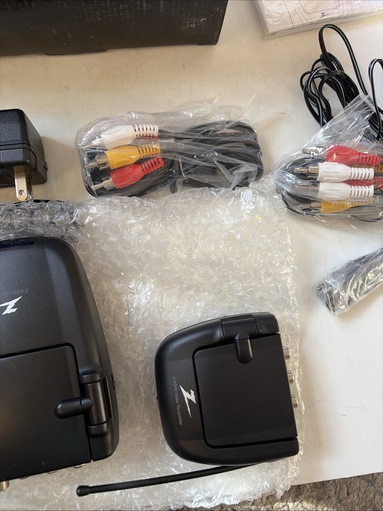 Zenith Wireless Stereo Audio Video Sender Kit COMPLETE!