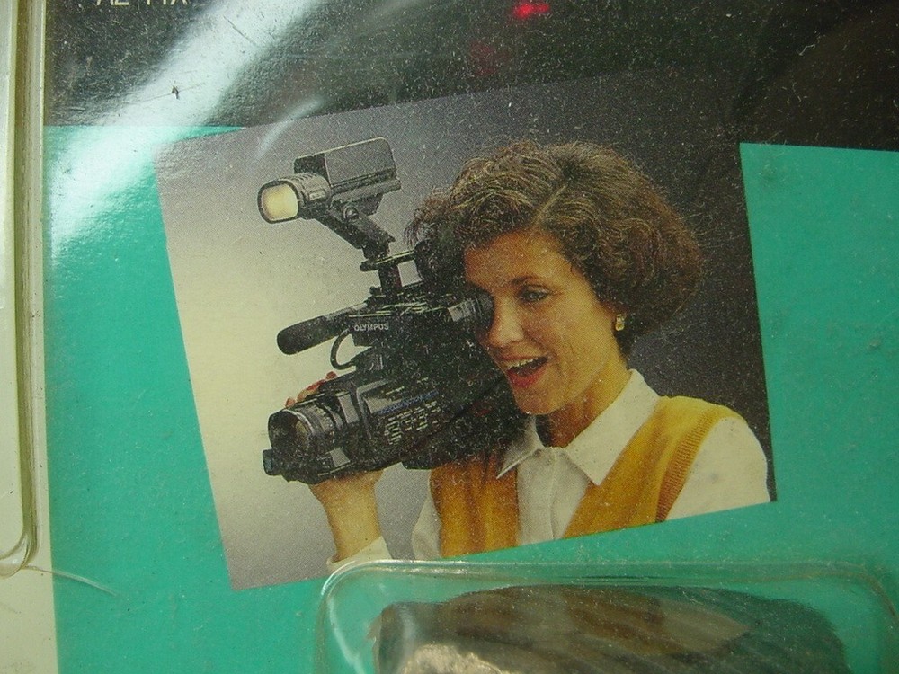 AZTEC VIDEO VARIABLE BRIGHTNESS VIDEO LIGHT FOR CAMCORDERS