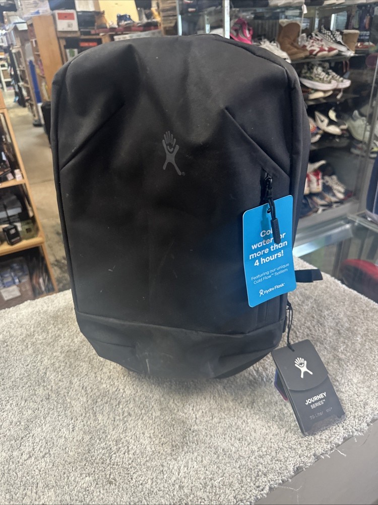 Hydro Flask Down Shift Black Hydration Pack 20 L NEW With Tags