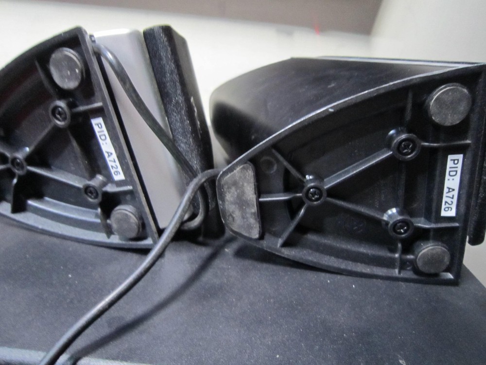 Logitech Z-2300 2.1 THX PC Speaker System Missing Wired Control Pod Remote