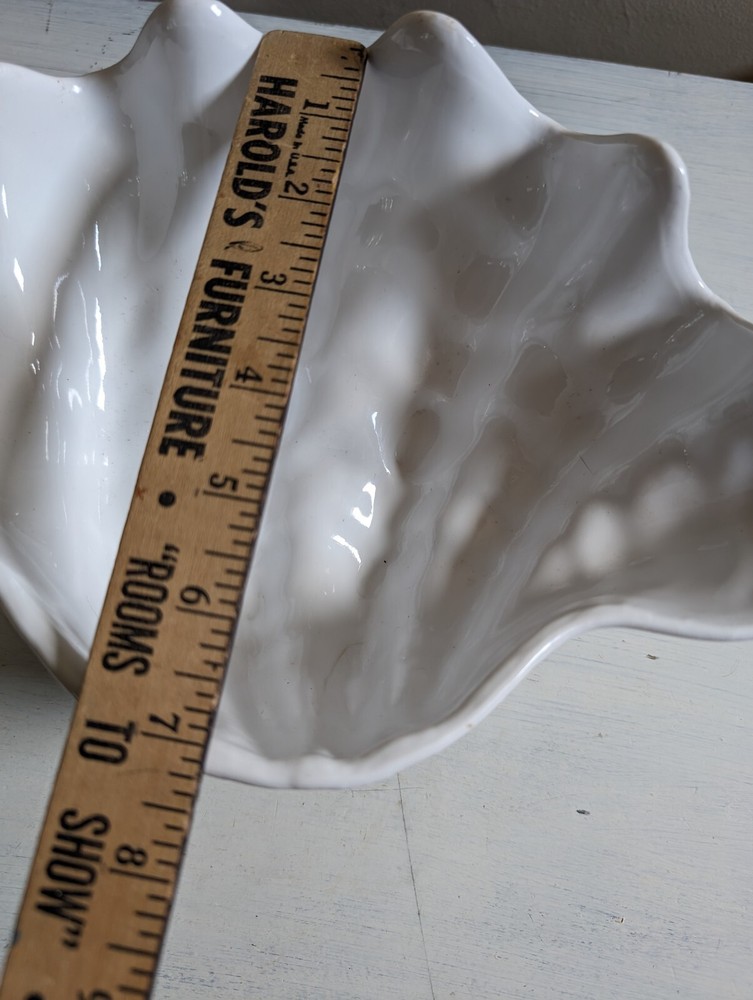 Set Of 2 Update International SSB-1W, 1-Quart White Plastic Shell Serving Bowls