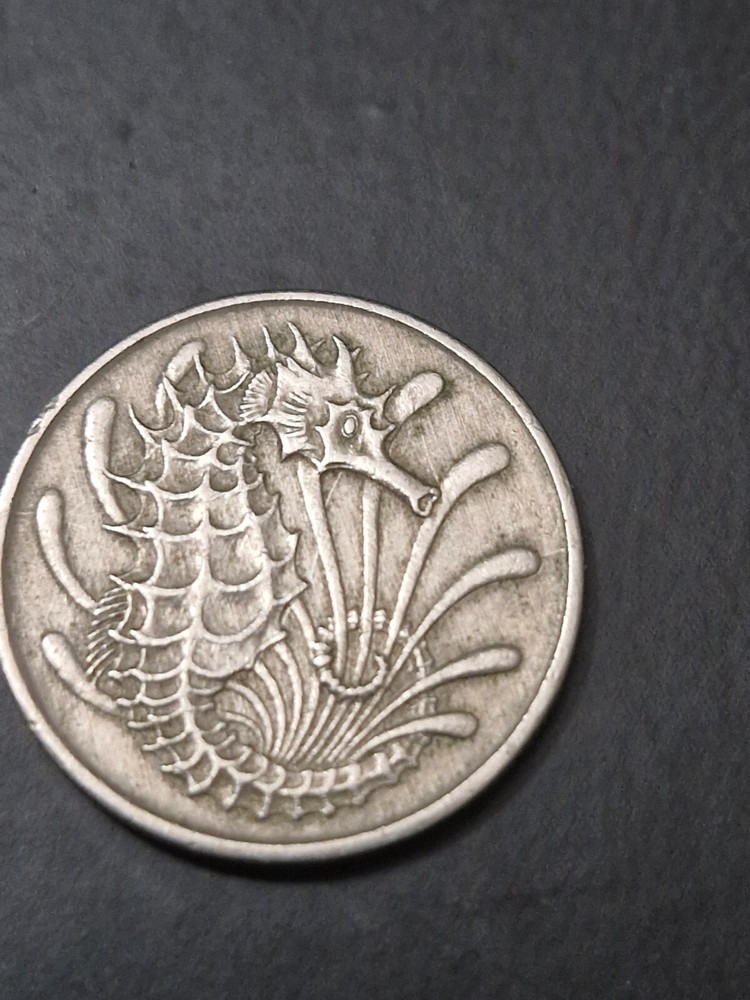 4 Foreign mixed Collectable coins