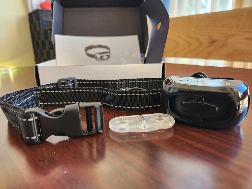 NIB Anti Bark Barking Control Collar Device Small Medium Dog