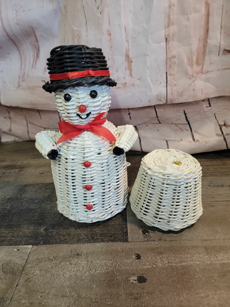 Woven snowman figures small basket Xmas decor