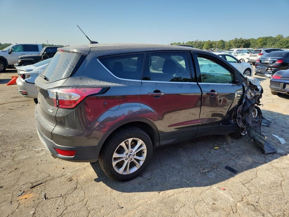 ESCAPE 2017 Glove Box 4894484