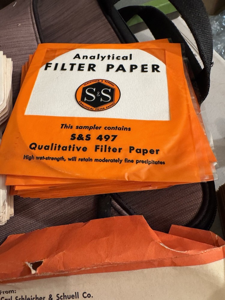 Schleicher & Schuell analytical filterpaper