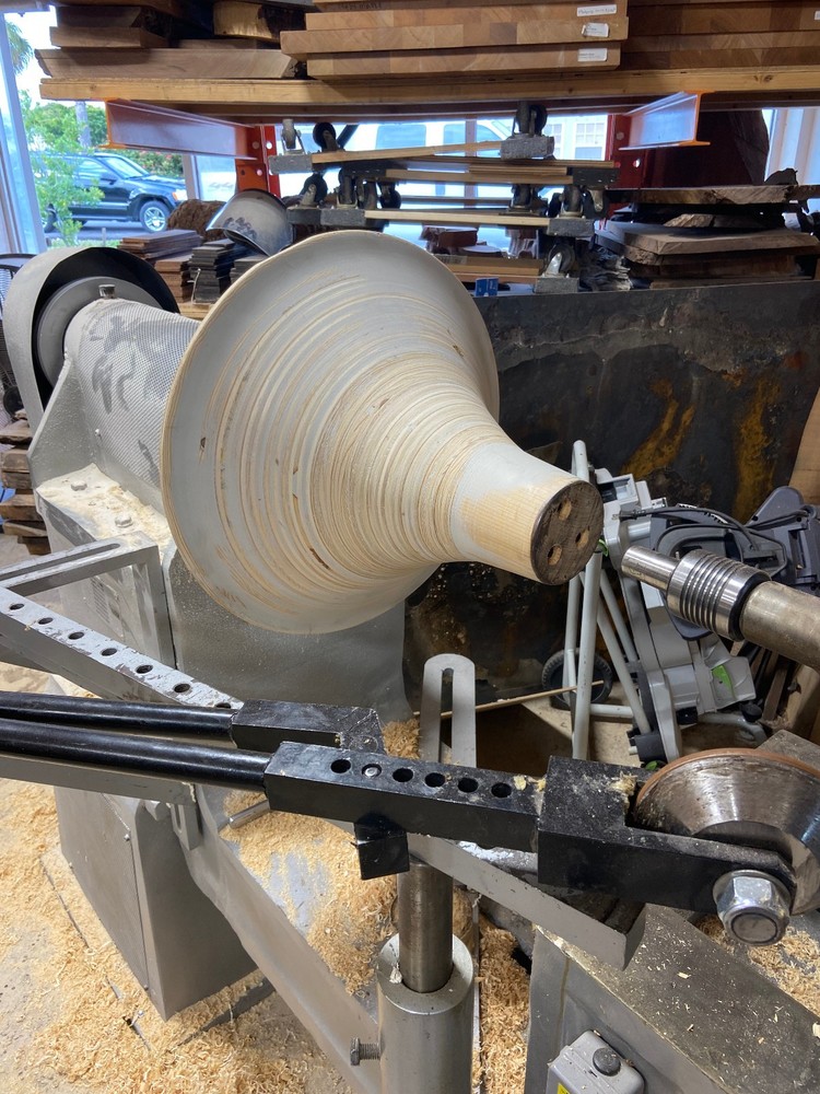 Manual metal spinning lathe