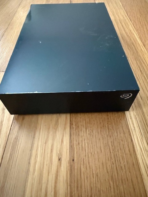Seagate 5TB Backup Plus Desktop External HDD model SRD00F2 w/adapter and plug