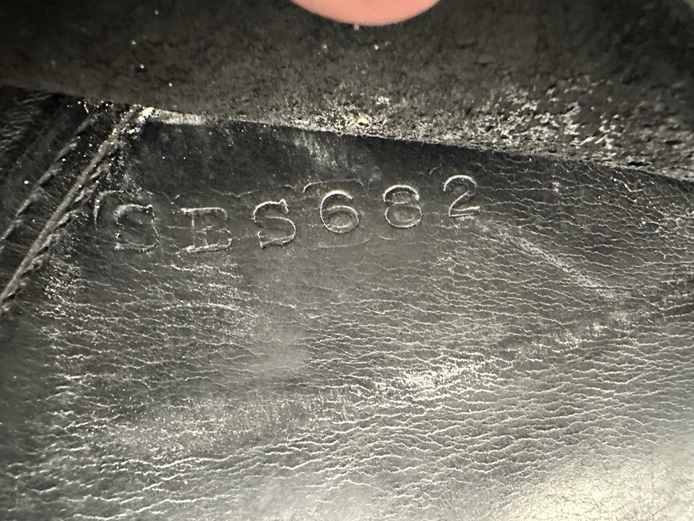 Ansur Treeless Saddle English