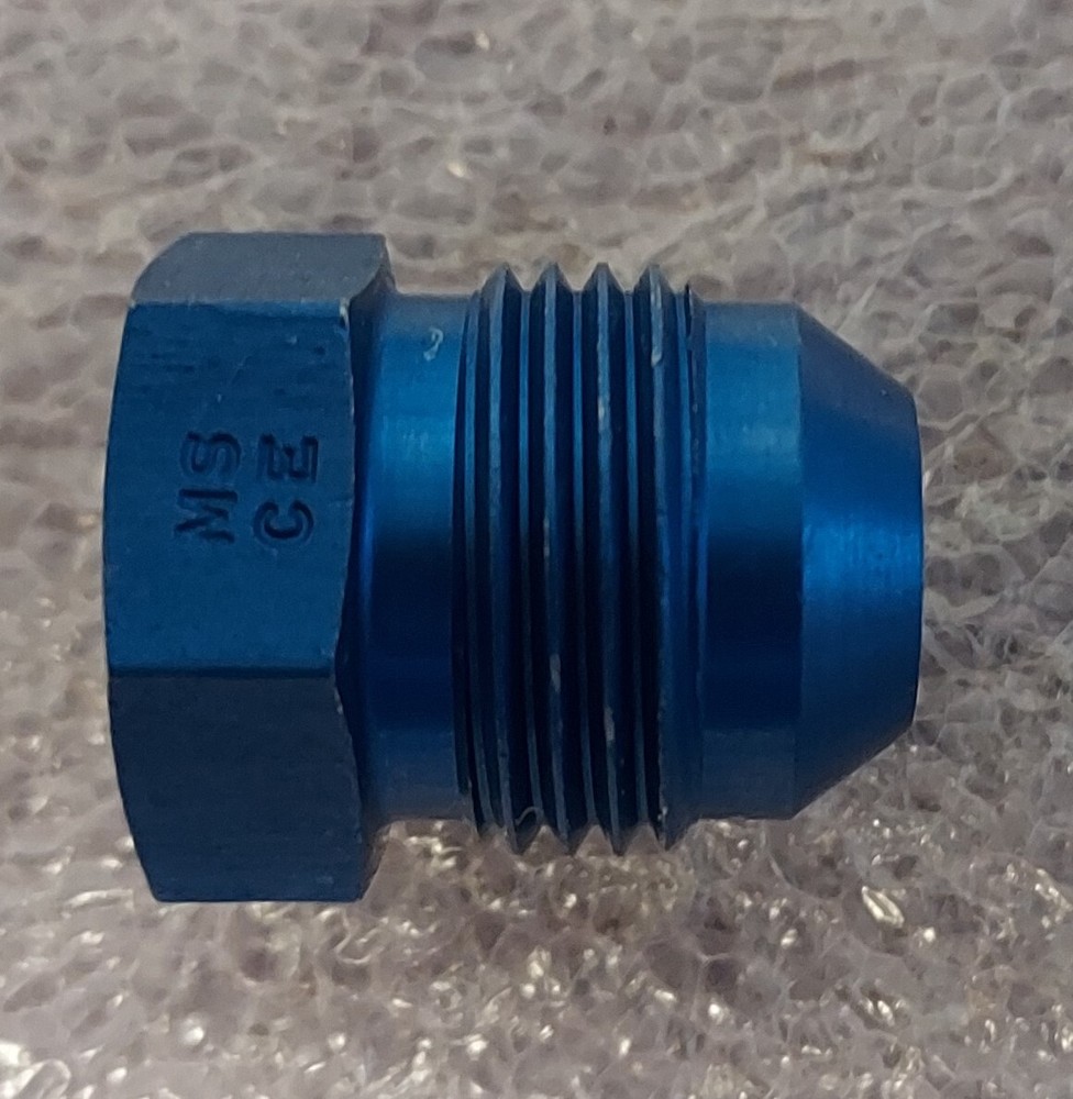'1 PIECE' - PN# MS24404D8 - PLUG, TUBE FITTING, THREADED