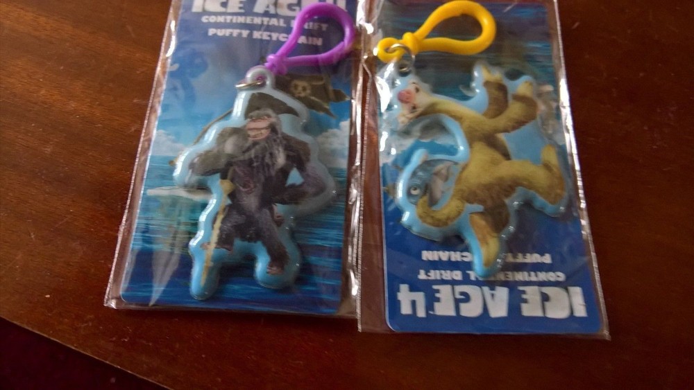ICE AGE 4 CHARACTER KEYRINGS
