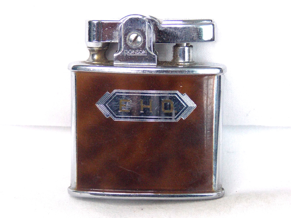 VINTAGE RONSON STANDARD LIGHTER