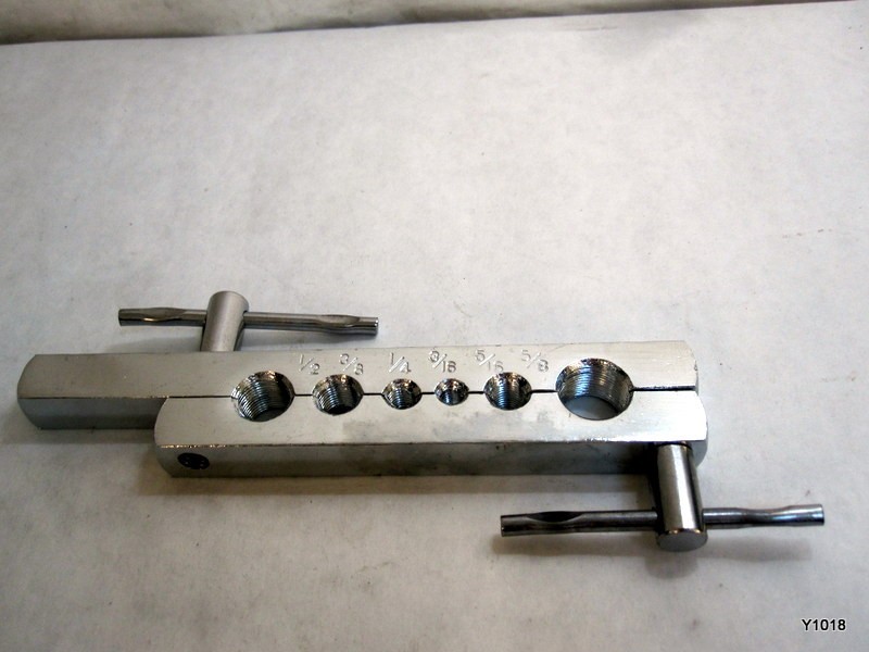 Pipe flaring clamp (clamp only)