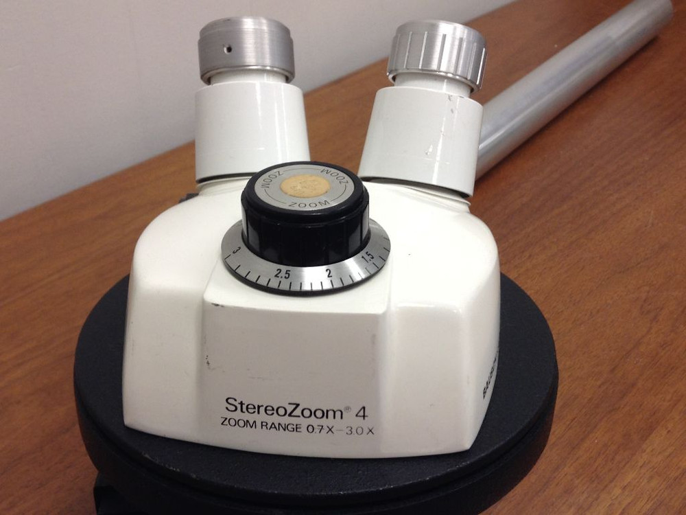 BAUSCH & LOMB - StereoZoom 4, Microscope - Zoom Range 0.7X - 3.0X