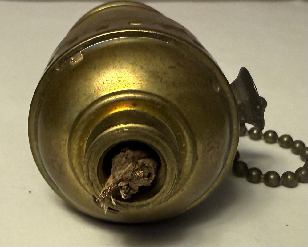 Vintage Deal Fat Boy Pull Chain Brass Socket