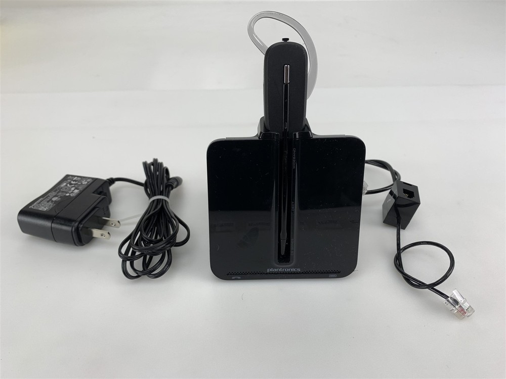 Plantronics C540 Wireless Headset with Ear Loop and C054 Charging Base