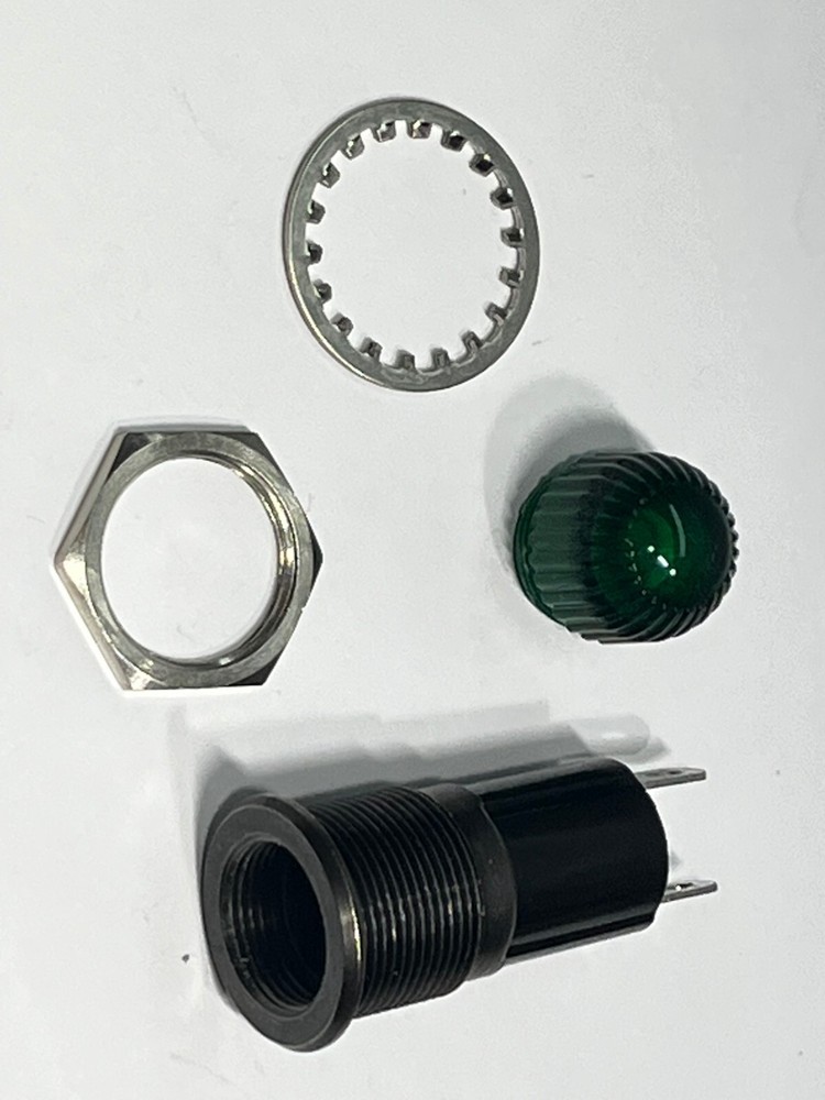 LOT OF 100 GREEN DIALIGHT PANEL INDICATOR LIGHTS